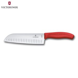 VICTORINOX SWISS CLASSIC ΜΑΧΑΙΡΙ SANTOKU ΑΥΛΑΚΩΤΟ 17εκ. ΚΟΚΚΙΝΗ ΛΑΒΗ – 6.8521.17C1Β-Box in Thessaloniki
