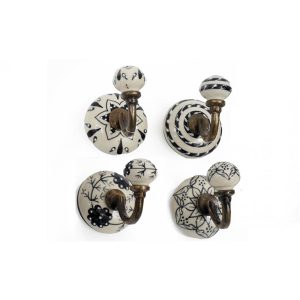 Κρεμάστρα τοίχου cream/black 5.5X5.5X8cm 014.HH6159