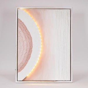 ΠΙΝΑΚΑΣ ΚΑΜΒΑΣ ΜΕ LED LIGHT ΑΝΑΓΛΥΦΟΣ ΜΠΕΖ - ΛΕΥΚΟΣ 60x5x80cm