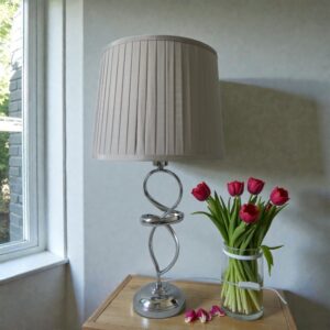 Μεταλλικό Επιτραπέζιο Φωτιστικό Ασημί/Γκρι 60εκ με Καπέλο 35×27 | Κομψός Φωτισμός | 36385 - Box In Θεσσαλονίκη - 25ης Μαρτίου 111