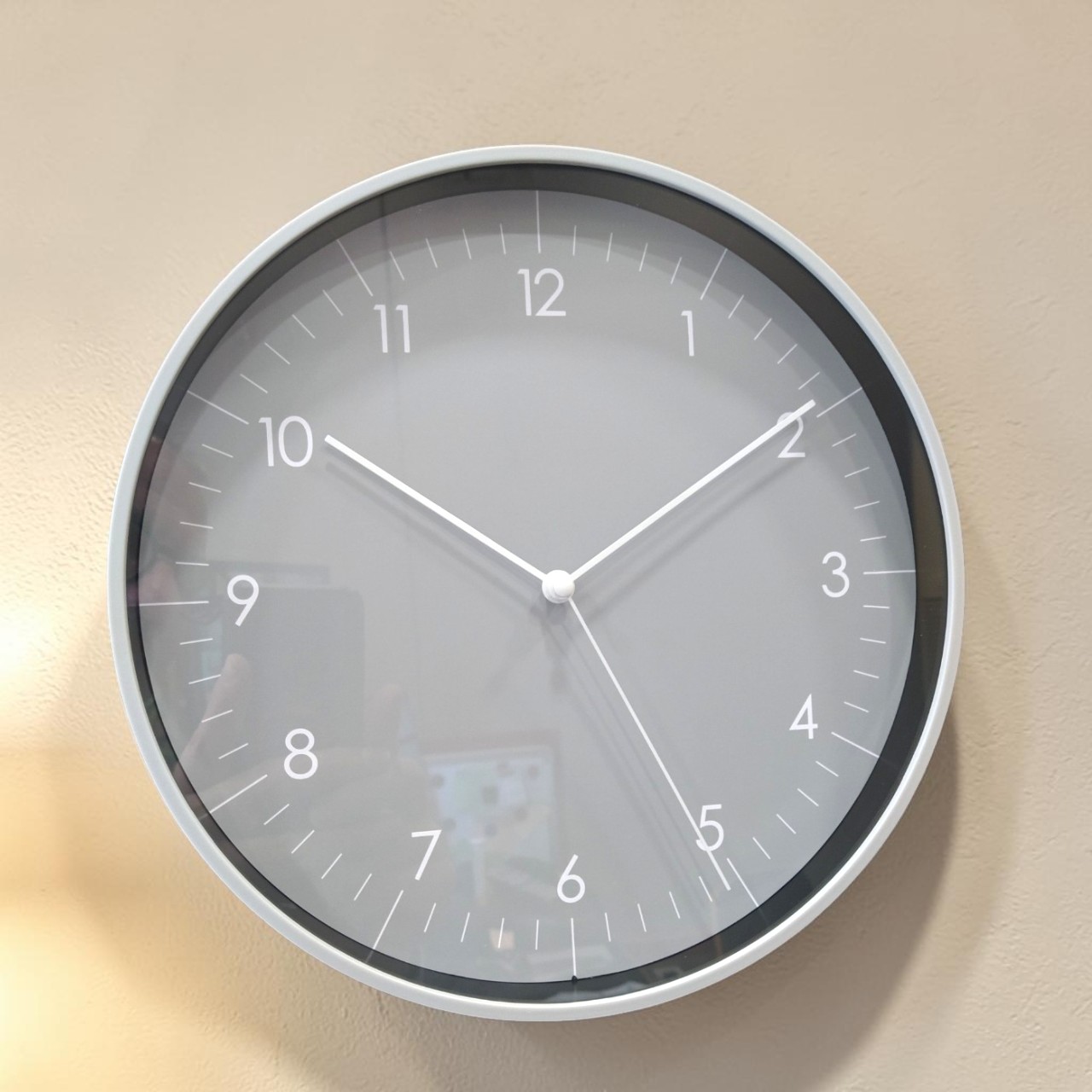 Ρολόι Τοίχου Πλαστικό Γκρι Minimal Design 25cm | EG9010 - Box In Θεσσαλονίκη - 25ης Μαρτίου 111